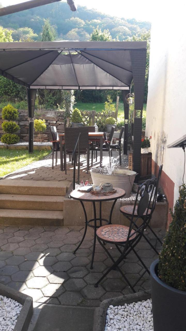 Gaestehaus Burgberg, Weinhaus Fries Kattenes Eksteriør billede